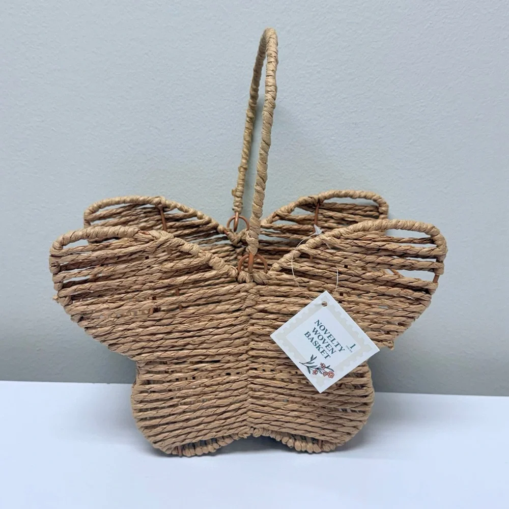 New Target Bullseye Playground Butterfly Shaped Novelty Woven Basket with Handle
